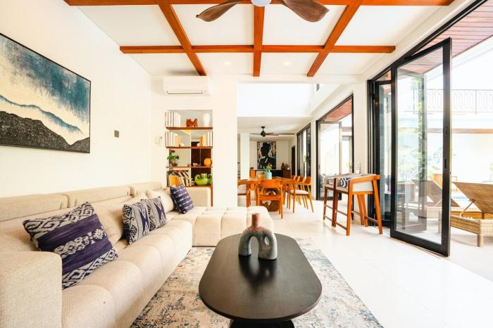 Casa Gong Jimbaran Spacious 5BR Oasis with Pool Rooftop near GWK