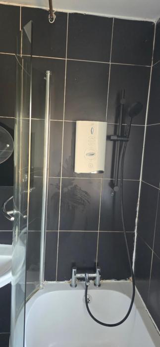 Jusdor Lovely Six bed Home in Filton