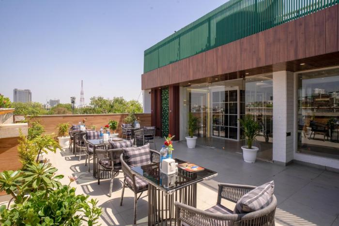 Gold The Prime Newly Built - Winner of Travellers Choice Award 2026- 5Mins From Connaught Place and Railway Station