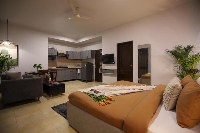 BedChambers Serviced Apartments, Near Golf Course Road