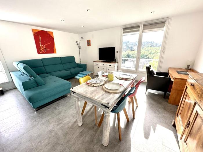 Spacieux appartement au calme idéal famille