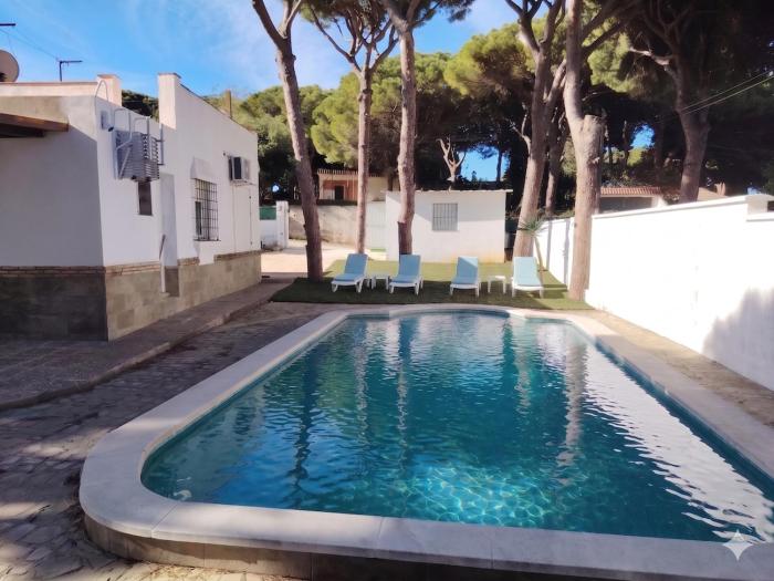 3 Bedrooms Villa,Pool, Spacious Garden & Parking ONLY FAMILIES - SÓLO FAMILIAS