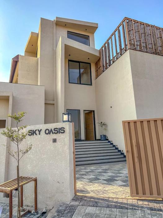 Sky Oasis 3BHK Pool Penthouse
