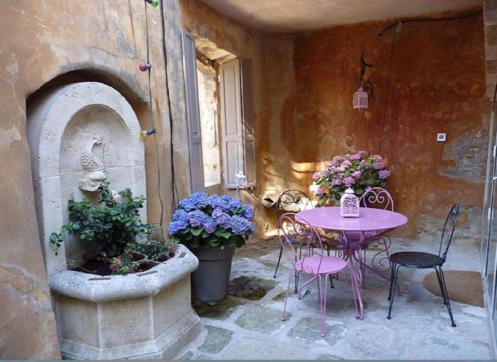 Maison dartiste à Bonnieux