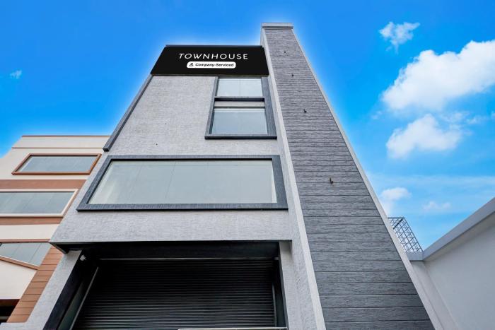 Townhouse Konanakunte Cross Metro Station