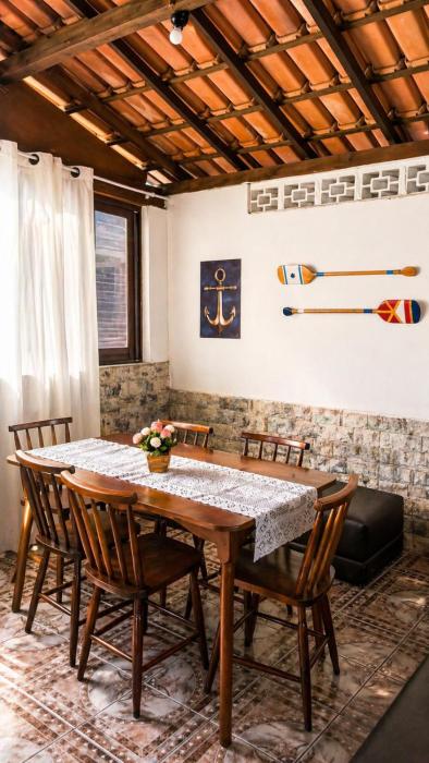 Casa Rustica em Búzios 600mt do centro, com churrasqueira e Garagem