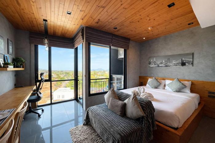 Bright studio near Naiharn Beach