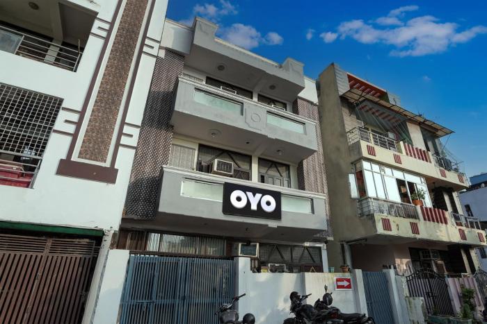Super Hotel O Khannas Hotel near Shakti Khand-III Indirapuram