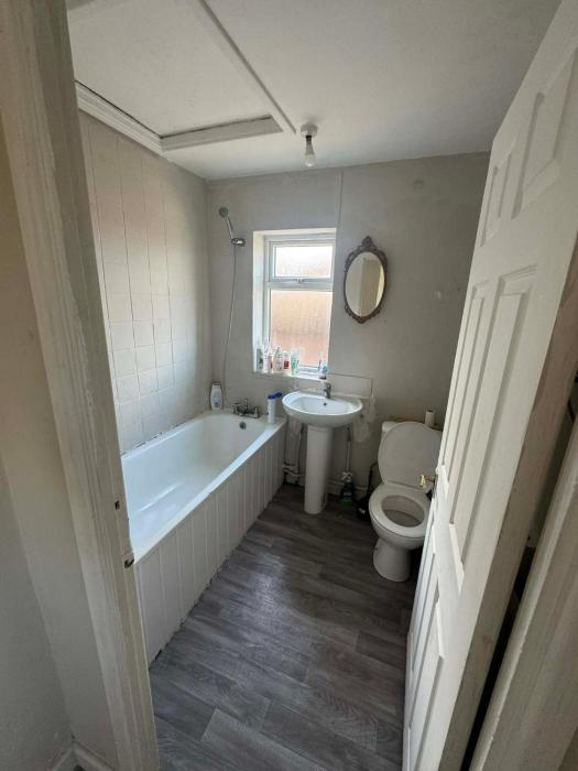 2 bedroom house