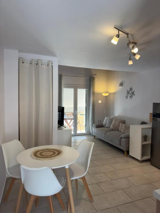 Tousso Apartment Loggos