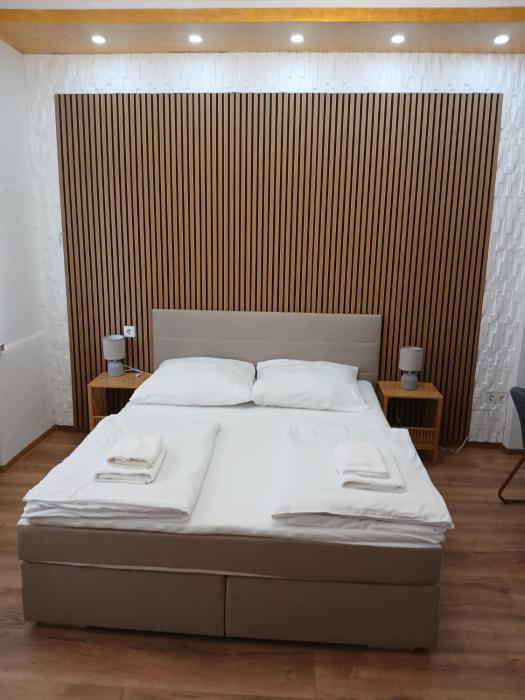 Doppelbett Zimmer mit Boxspringbett