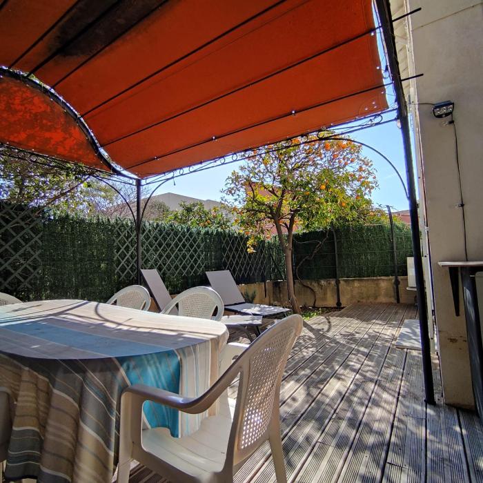 Charmant rez-de-Jardin au calme & Grande terrasse