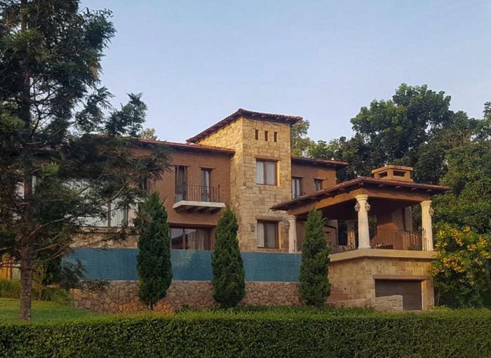 Toscana Valley House Khaoyai 10 Guests - Private Pool Villa & Golf
