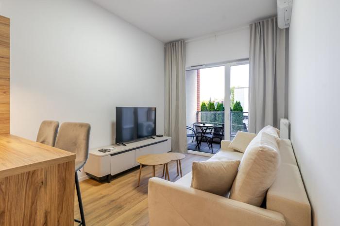 Słoneczna Modern Apartment by BookingHost