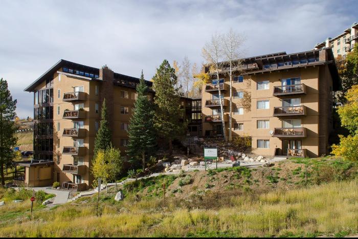 SE042 - Storm Meadows East Slopeside