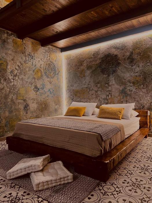 Elegant suite with garden, romantic and refined