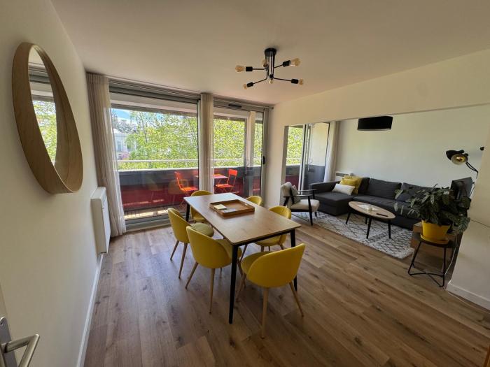 Lumineux appartement avec parking - 3 personnes - face aux Thermes Royat Chamalières