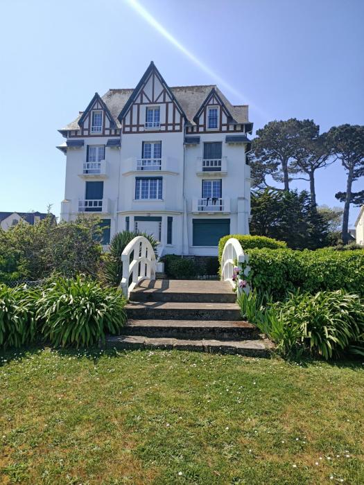 Villa en front de mer avec accès direct au GR34