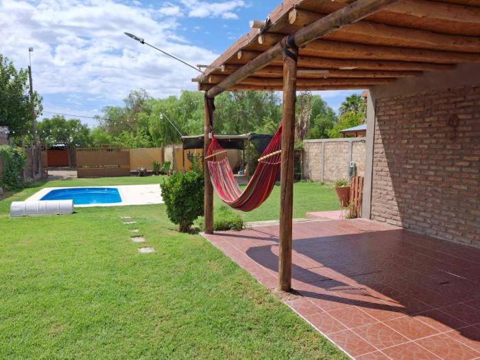 Osvaldo Day Cabin with Pool