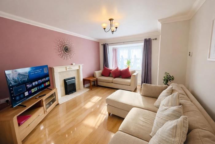 4Bed Luxury Home In Derby City Centre - FREE PARKING