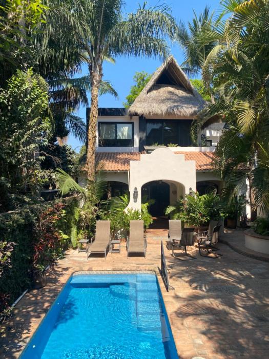 Casa de la Paz Suites