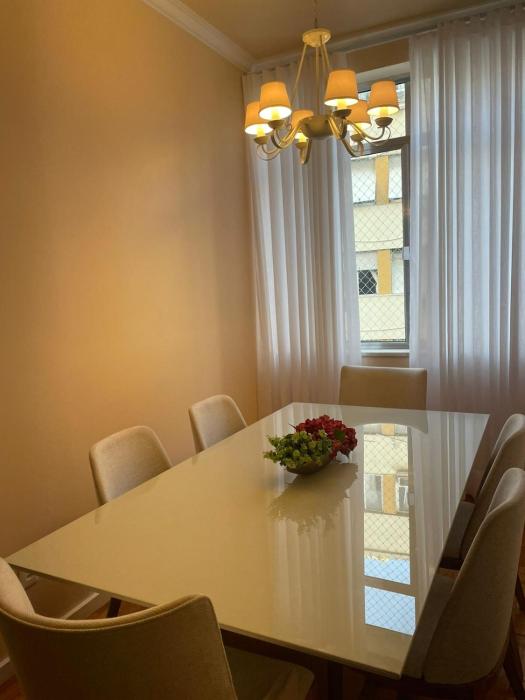 Copacabana, Elegante ap, tudo novo, 1 QD da praia