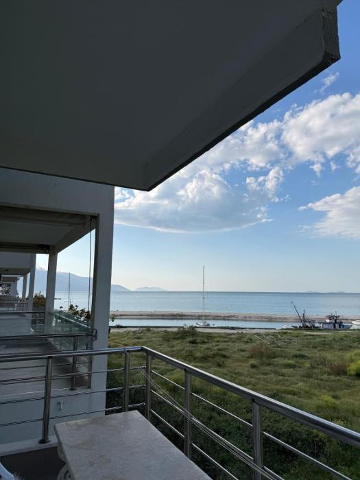 2BR apartment with view, cozy & modern stay
