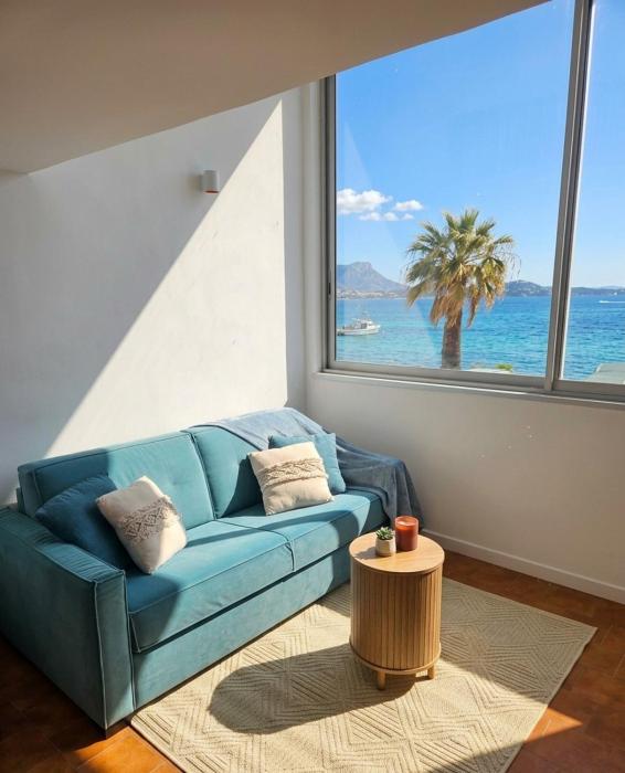 Vue mer T2 duplex plage à 50 m Climatisation 4 personnes et 1 bébé