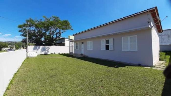 Casa temporada 1km da Praia