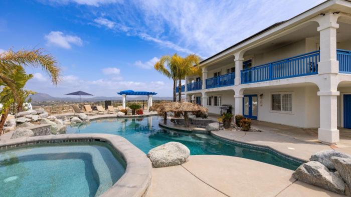 Le Grand Bleu Casita by AvantStay