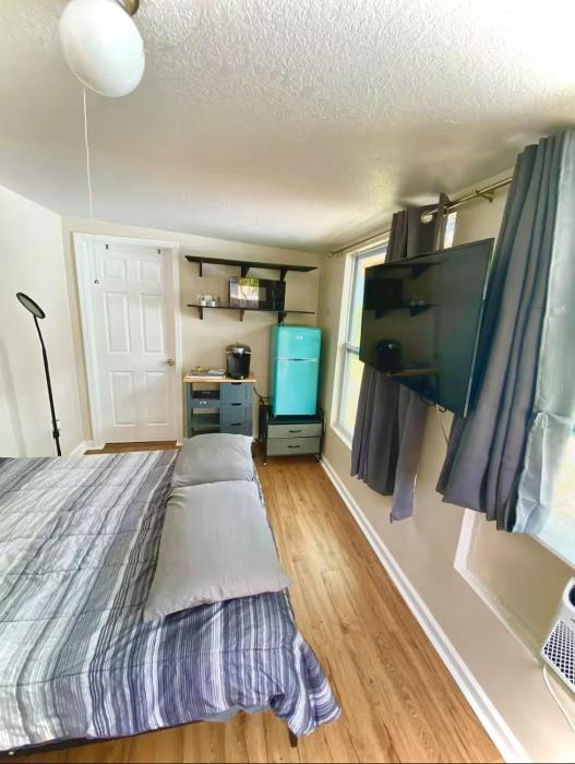 Central Tampa - Quiet Street - Bayshore Suite