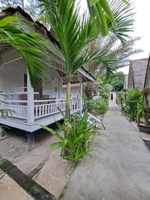 The Happy Heartbeat Resort & Bungalows Gili T