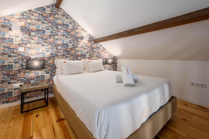 Oporto Tiles Mezzanine by Hopstays