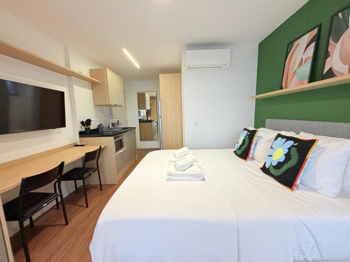 Studio Vila Madalena. Perto do Metrô, com lazer.