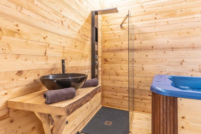 Chalet & SPA Privata - Baita al Frassino, Ospitar