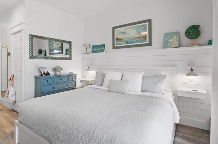Bluehavenon30a-Between Rosemary & Alys Beach -Steps to Beach & Dining-Sleeps 3