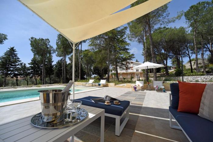 Villa Pica by PosarelliVillas