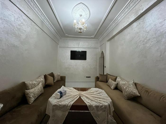 Quiet family apartment in El Houda
