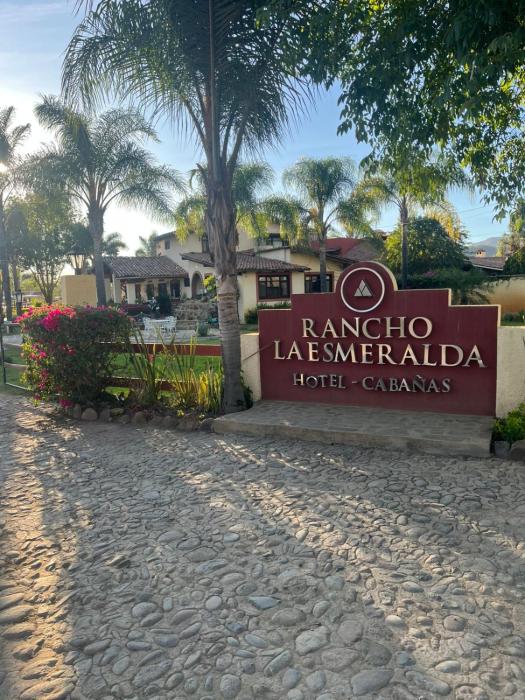 Hotel Cabañas Rancho La Esmeralda