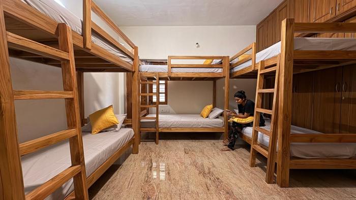 Nirvana Backpackers