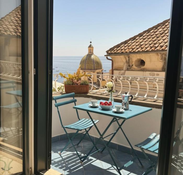 De Vivo Realty - The Colombo Positano