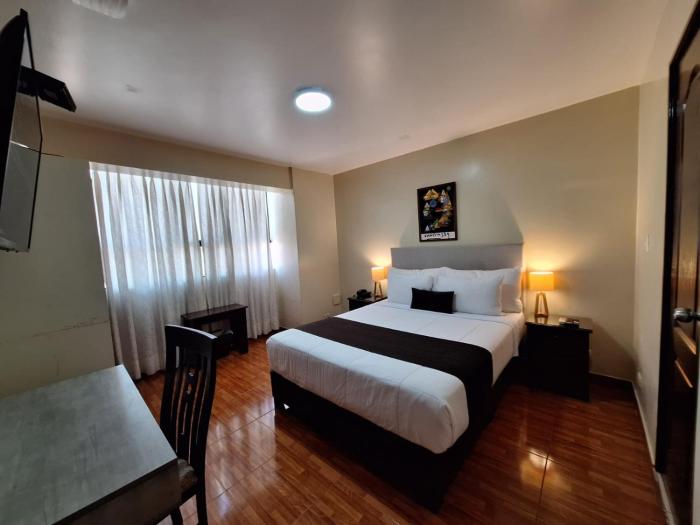 Epiqus Hotel