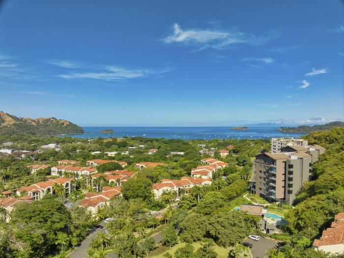 Condo Pool View + Beach Clulb in Playas del Coco | Naumi N521