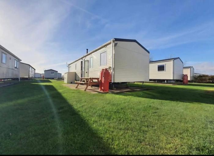 Buxtons Holiday Home - Park Holidays complex - Beach Access - Free WiFi