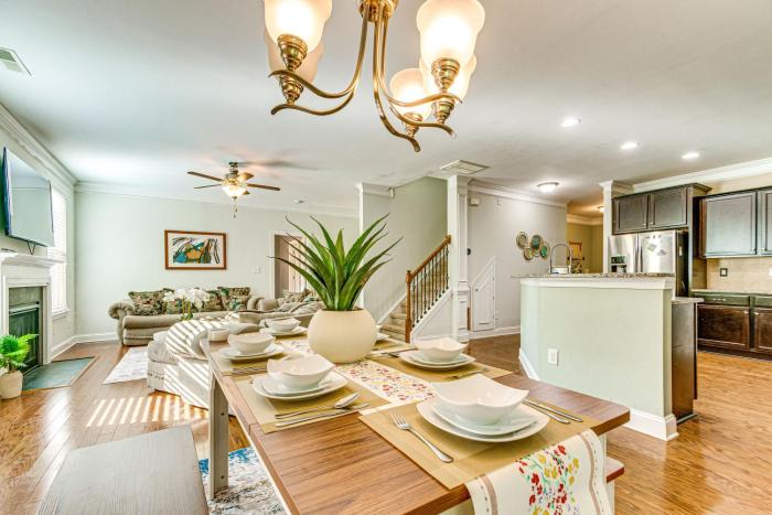 Quiet & Spacious Family Retreat, 12 Mi to Raleigh