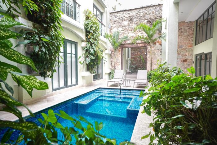 AmazINN Places Casco Viejo Pink Desing and Pool IX