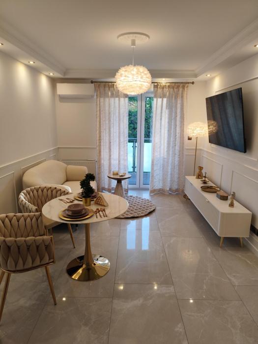 Apartament Golden