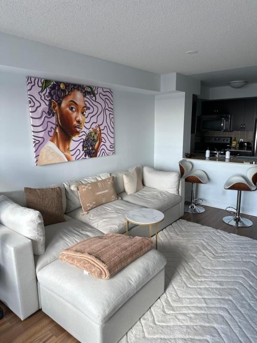 Cozy 1 bedroom and den apartment in Toronto