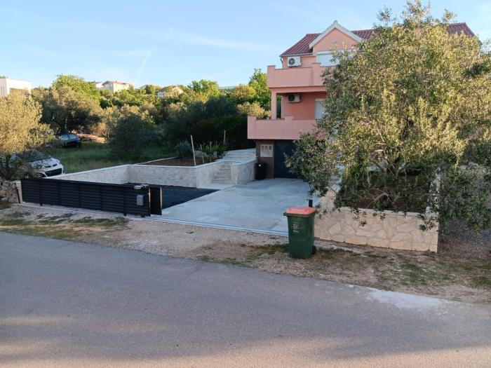 Apartments with parking space Maslenica, Novigrad - 6573