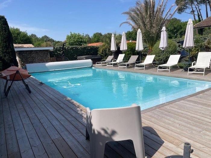 Maison avec piscine chauffée - 8 pers. - FR-1-878-5